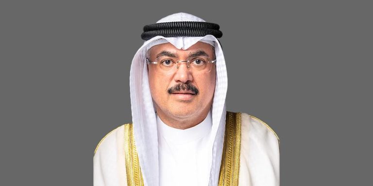 وزير التربية يوجه بإحالة 7 معلمين ومعلمات إلى التحقيق وإيقافهم عن العمل لمدة ثلاثة أشهر